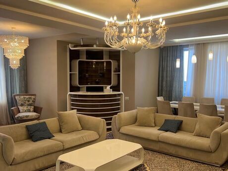 4 otaqlı yeni tikili - 28 May m. - 190 m²