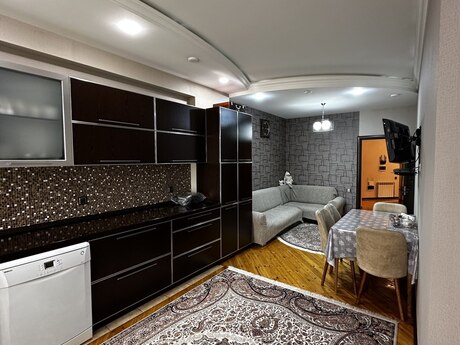 3 otaqlı yeni tikili - Yeni Yasamal q. - 132 m²