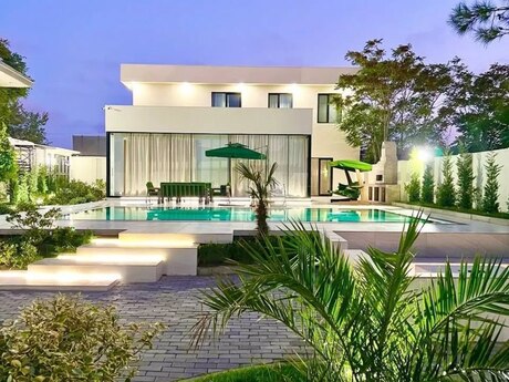 5 otaqlı həyət evi/bağ evi - Mərdəkan q. - 400 m²