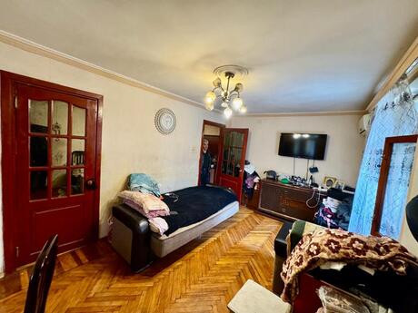 2 otaqlı köhnə tikili - Elmlər Akademiyası m. - 30 m²