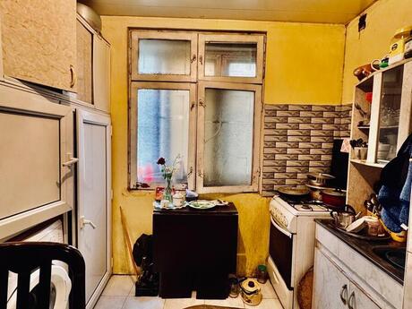 2 otaqlı köhnə tikili - Elmlər Akademiyası m. - 30 m²