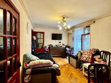 2 otaqlı köhnə tikili - Elmlər Akademiyası m. - 30 m²