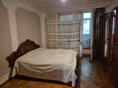 3 otaqlı köhnə tikili - Qara Qarayev m. - 85 m²