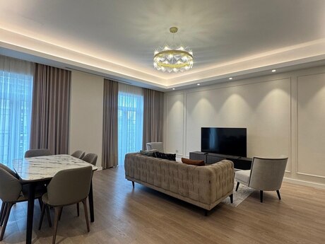3 otaqlı yeni tikili - Ağ şəhər q. - 137 m²