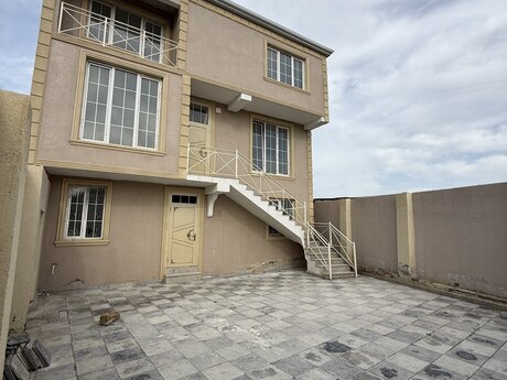 6 otaqlı həyət evi/bağ evi - Masazır q. - 240 m²