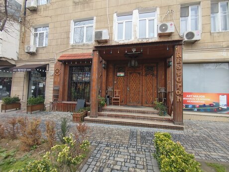 Obyekt - Elmlər Akademiyası m. - 90 m²