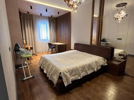 4 otaqlı yeni tikili - Şah İsmayıl Xətai m. - 185 m²