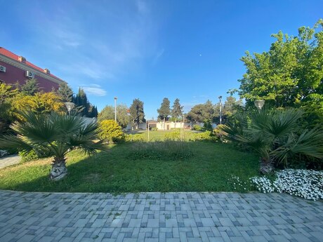 6 otaqlı həyət evi/bağ evi - Bilgəh q. - 400 m²
