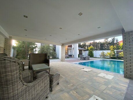 6 otaqlı həyət evi/bağ evi - Bilgəh q. - 400 m²