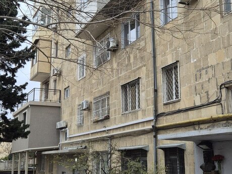 Elan №5972884 - Bakı, Yasamal r., 3 otaqlı, 80 m², 2/5 mərtəbə