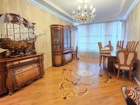 3-комн. новостройка - Ясамальский р. - 125 м²