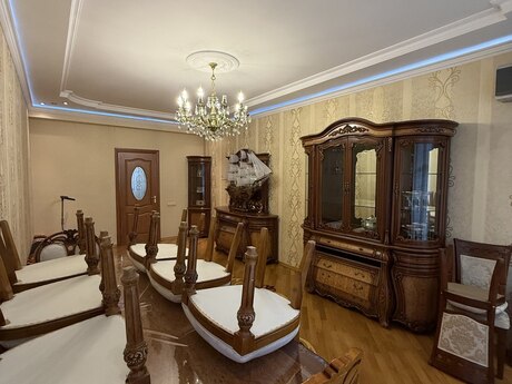 3 otaqlı yeni tikili - 8 Noyabr m. - 126 m²