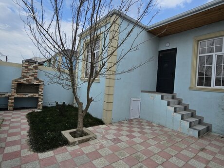 Satılır 3 otaqlı həyət evi/bağ evi 90 m², Binə q.