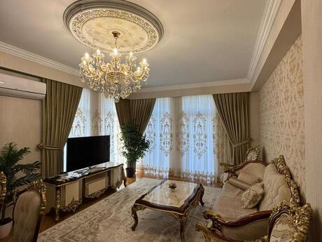 3 otaqlı yeni tikili - 28 May m. - 140 m²