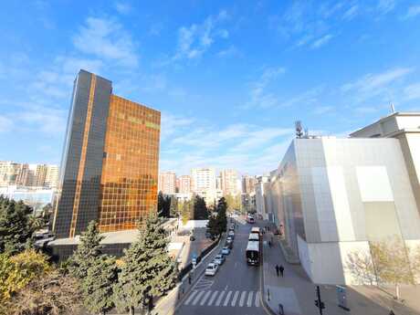 4 otaqlı yeni tikili - 28 May m. - 230 m²