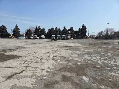 Obyekt - Lökbatan q. - 1200 m²