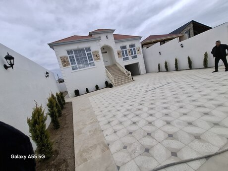 4 otaqlı həyət evi/bağ evi - Hövsan q. - 162 m²