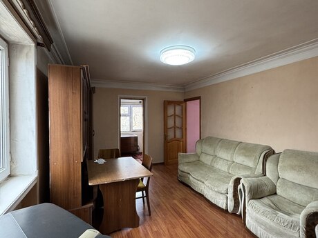 2 otaqlı köhnə tikili - Elmlər Akademiyası m. - 33 m²