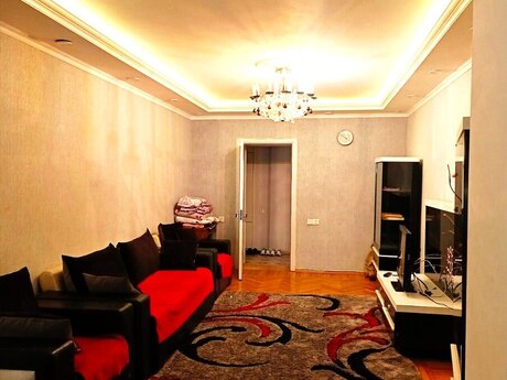 Elan №5973674 - Bakı, Elmlər Akademiyası m., 3 otaqlı, 100 m², 3/5 mərtəbə