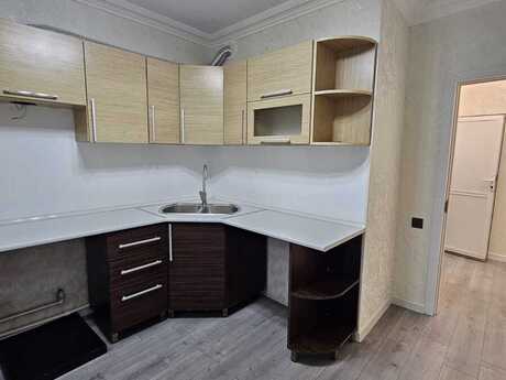 3-комн. вторичка - м. Ахмедлы - 80 м²