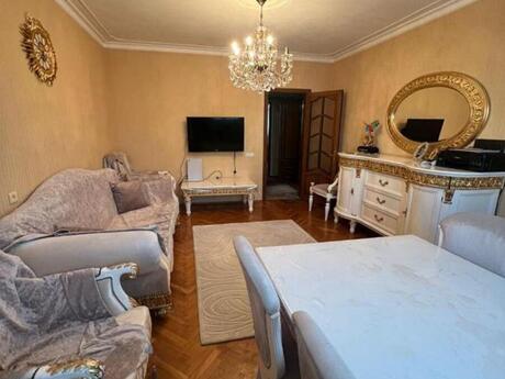 3 otaqlı köhnə tikili - Şah İsmayıl Xətai m. - 86 m²