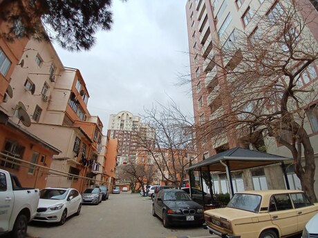 1 otaqlı köhnə tikili - Bakmil m. - 40 m²