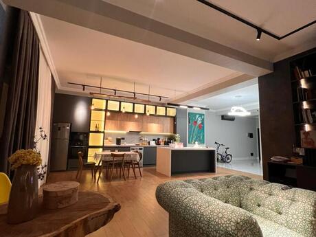 3 otaqlı yeni tikili - Ağ şəhər q. - 157 m²