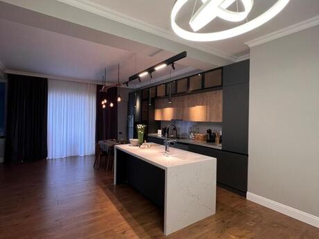 3 otaqlı yeni tikili - Ağ şəhər q. - 157 m²