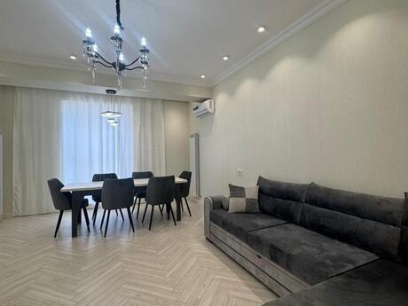 3 otaqlı yeni tikili - 28 May m. - 150 m²