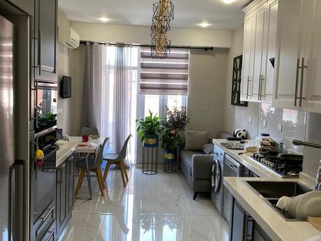 3 otaqlı yeni tikili - İnşaatçılar m. - 120 m²