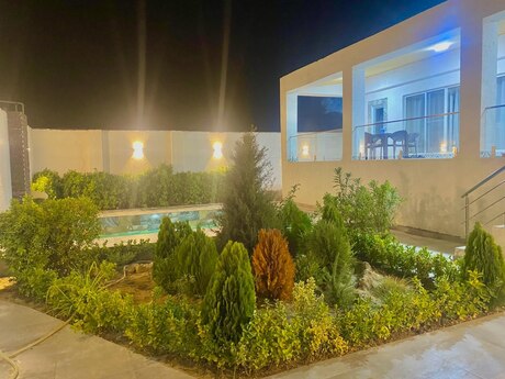 3 otaqlı həyət evi/bağ evi - Novxanı q. - 100 m²