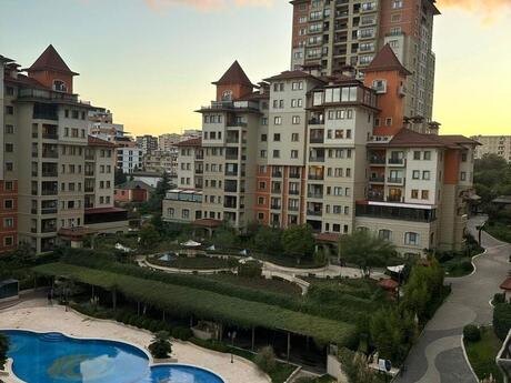 4 otaqlı yeni tikili - Gənclik m. - 278 m²