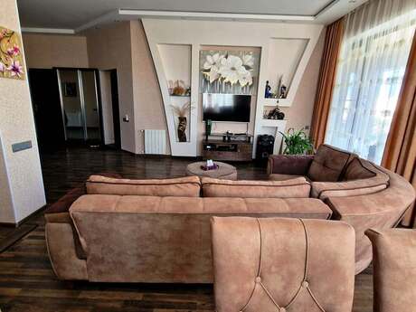7-комн. дом/дача - пос. Дюбенди - 180 м²