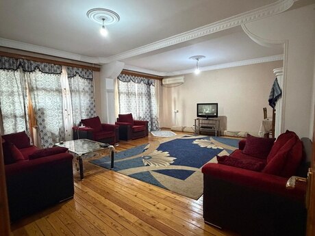 Объявление №5974542 - Баку, м. Ази Асланов, 5-комн., 120 м², 5/9 этаж