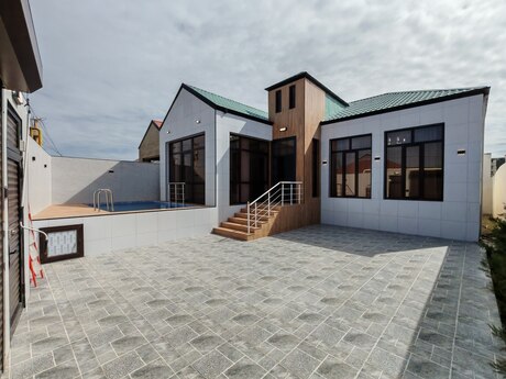 5 otaqlı həyət evi/bağ evi - Buzovna q. - 140 m²