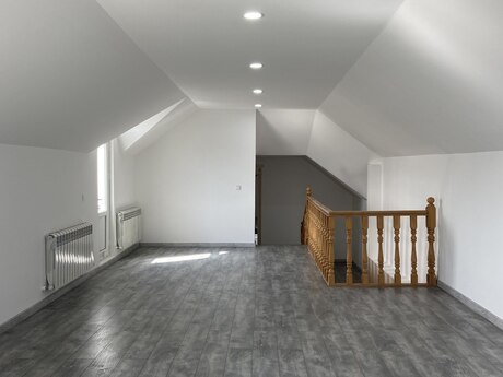 4 otaqlı həyət evi/bağ evi - Binəqədi q. - 200 m²