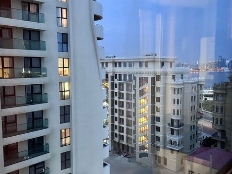3 otaqlı yeni tikili - Bayıl q. - 118 m²