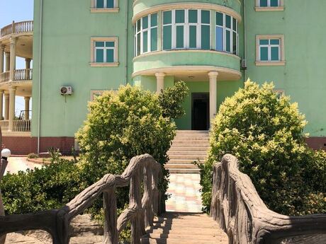 Satılır 7 otaqlı həyət evi/bağ evi 1145 m², Novxanı q.