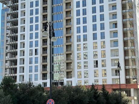 4 otaqlı yeni tikili - Elmlər Akademiyası m. - 175 m²