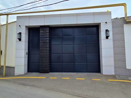 9 otaqlı həyət evi/bağ evi - Mərdəkan q. - 1050 m²