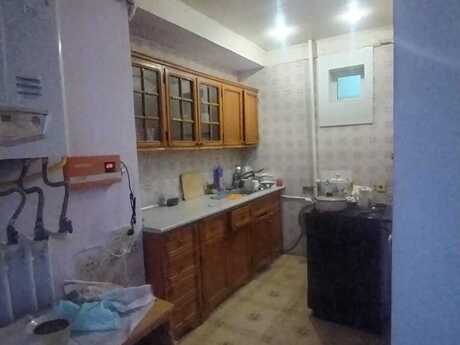 2 otaqlı köhnə tikili - Elmlər Akademiyası m. - 76 m²