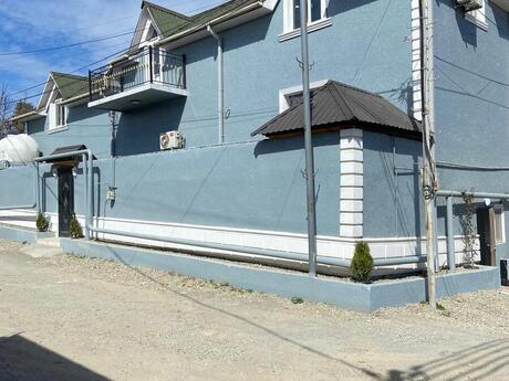 4 otaqlı həyət evi/bağ evi - Binəqədi q. - 200 m²
