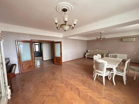 5 otaqlı köhnə tikili - İçəri Şəhər m. - 200 m²