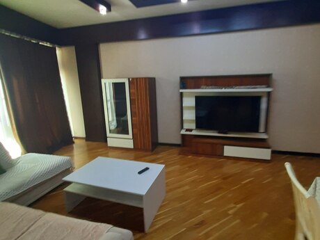 2 otaqlı yeni tikili - Şah İsmayıl Xətai m. - 93 m²