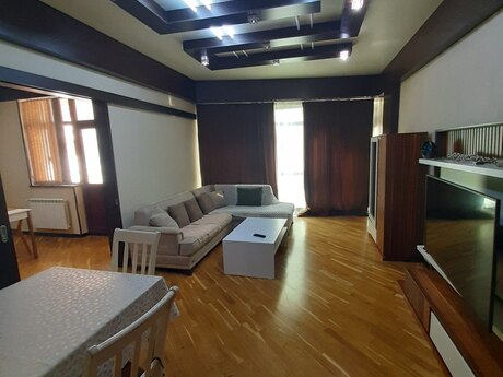 2 otaqlı yeni tikili - Şah İsmayıl Xətai m. - 93 m²