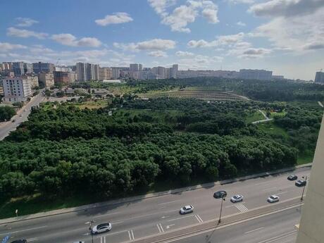 Satılır 4 otaqlı yeni tikili 179.6 m², Ağ şəhər q.