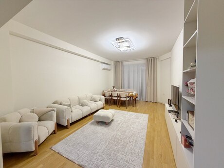 Satılır 2 otaqlı yeni tikili 100 m², Elmlər Akademiyası m.