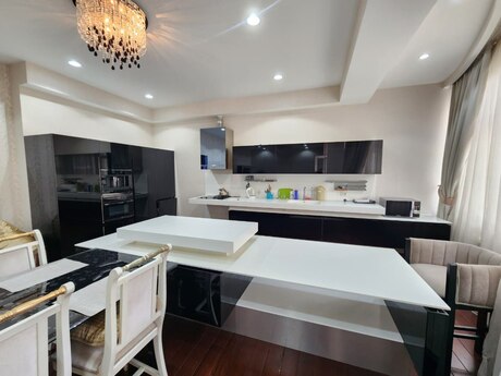 3 otaqlı yeni tikili - 28 May m. - 175 m²