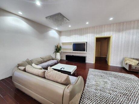 3 otaqlı yeni tikili - 28 May m. - 175 m²