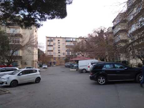 1 otaqlı köhnə tikili - Elmlər Akademiyası m. - 33 m²